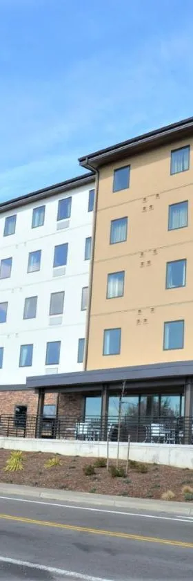 Staybridge Suites - Orenco Station by IHG，位于希尔斯伯勒的酒店