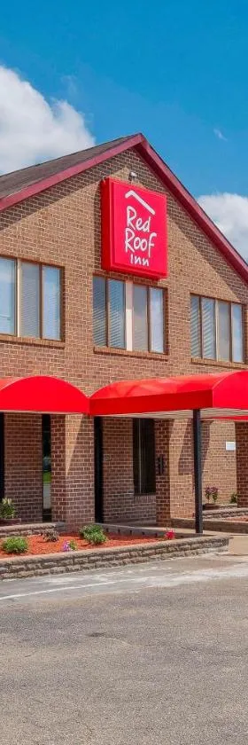 Red Roof Inn Roanoke Rapids，位于罗阿诺克拉皮兹的酒店