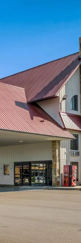 Red Roof Inn Dandridge，位于丹德里奇的酒店