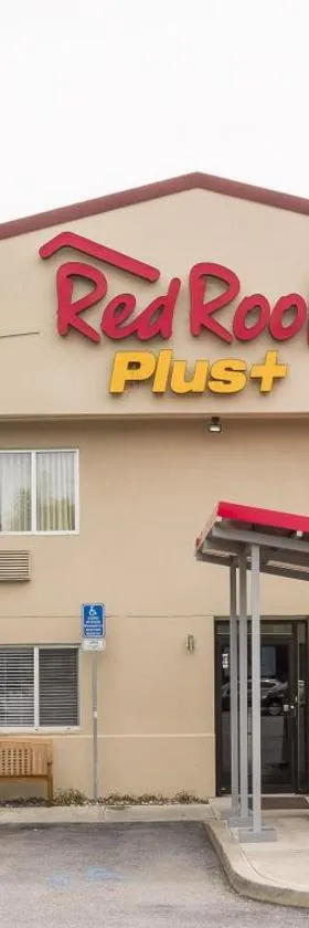波基普西红屋顶客栈，位于波基普西的酒店