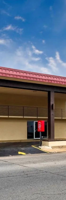 Red Roof Inn Fort Smith Downtown，位于史密斯堡的酒店
