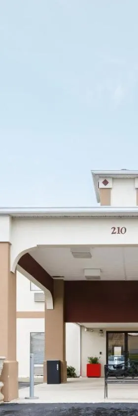 Red Roof Inn PLUS+ Danville, KY，位于丹维尔的酒店