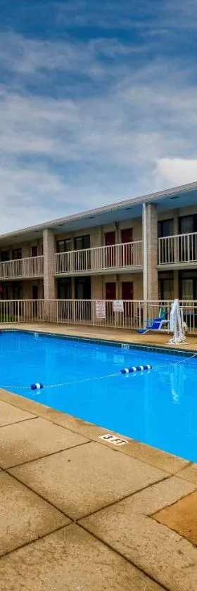 Red Roof Inn Gadsden，位于加兹登的酒店