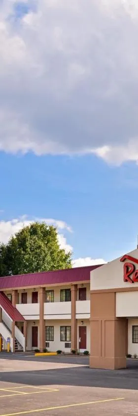 Red Roof Inn Marietta，位于玛丽埃塔的酒店