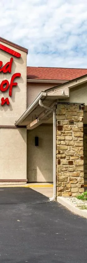 哥伦布红屋顶客栈 - 泰勒斯维尔，位于Taylorsville的酒店