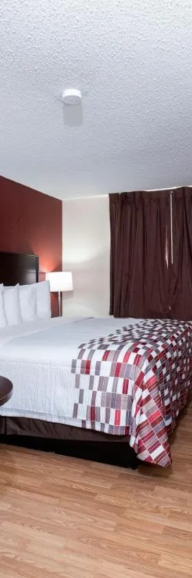 Red Roof Inn Norfolk - Portsmouth，位于朴次茅斯的酒店