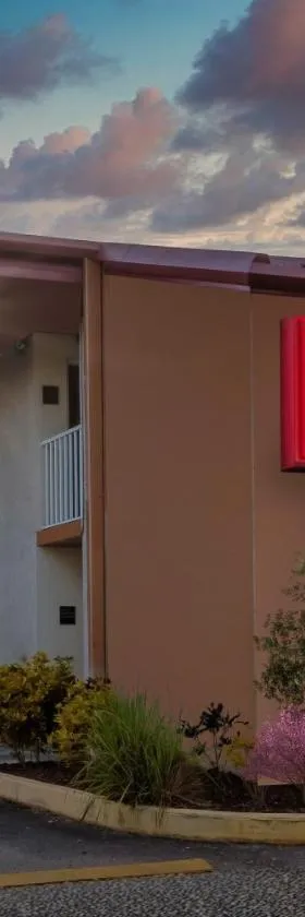 Red Roof Inn Ellenton - Bradenton NE，位于埃伦顿的酒店