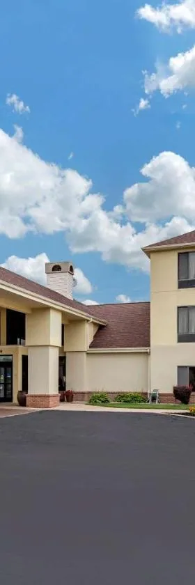 Comfort Inn & Suites Warsaw near US-30，位于沃索的酒店