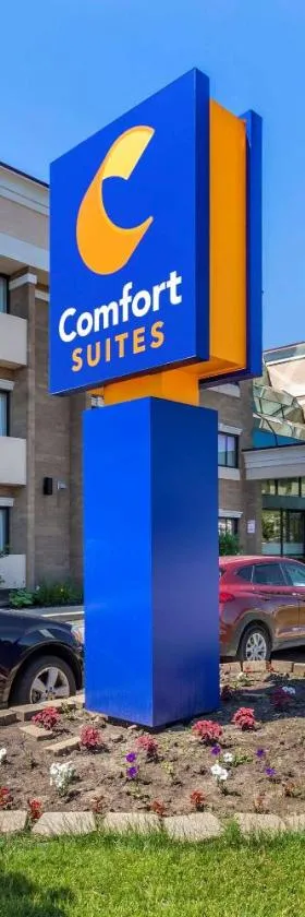 Comfort Suites Oakbrook Terrace near Oakbrook Center，位于奥克布鲁克特莱斯的酒店
