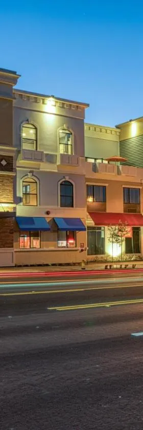 Hotel Lexen Newhall & Santa Clarita - Near Six Flags Magic Mountain，位于圣塔克拉瑞塔的酒店