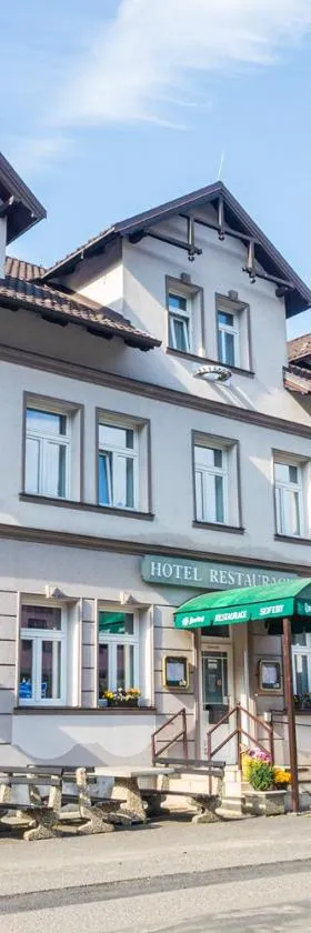 塞弗特酒店，位于Nové Hamry的酒店