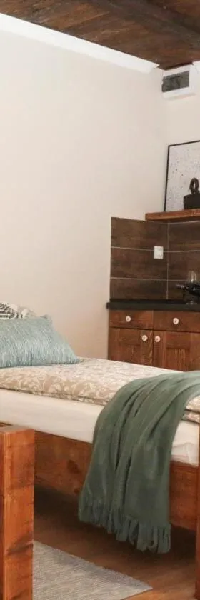 Pálma Apartmanok Szálláshely Százhalombatta 4a，位于Százhalombatta的酒店