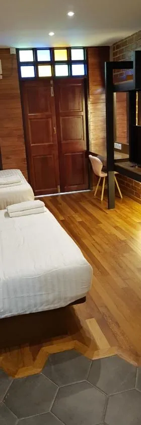 Little Kampung Studio，位于安顺的酒店