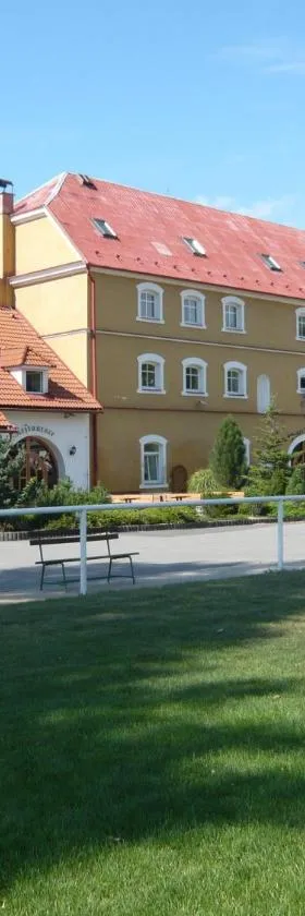 娜斯塔库酒店，位于Nepřevázka的酒店