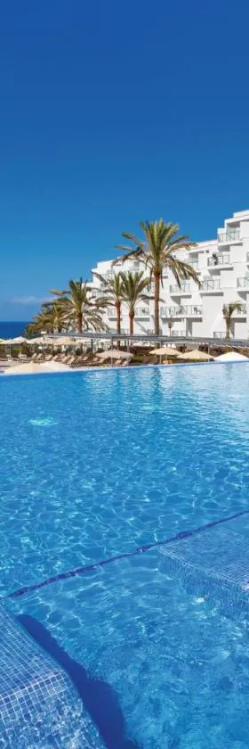 Hotel Riu Buenavista - All Inclusive，位于阿德耶的酒店