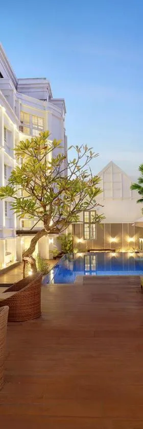 Kokoon Hotel Surabaya，位于泗水的酒店