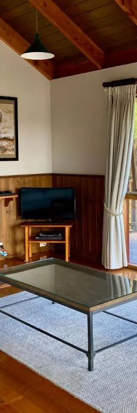 戴茜山乡村山林小屋，位于坎贝尔港的酒店