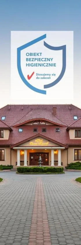 Hotel - Dworek Tryumf，位于Księżyno的酒店
