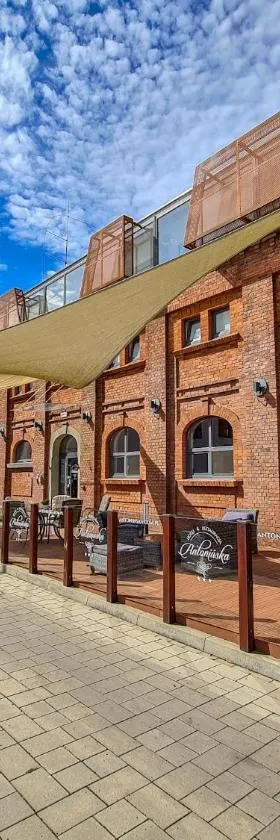 Antonińska Hotel & Apartamenty，位于莱什诺的酒店