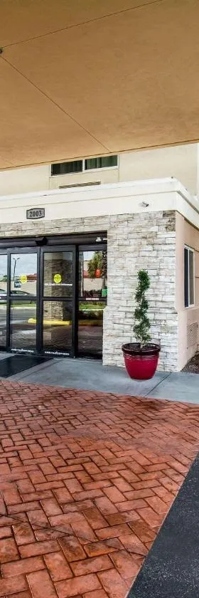 Quality Inn Plant City - Lakeland，位于普兰特城的酒店