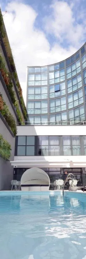 第戎托森多尔假日酒店，位于第戎的酒店