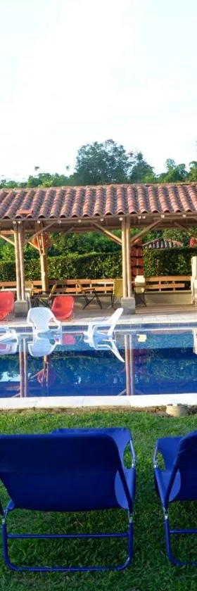 Alojamiento rural el Refugio en santagueda，位于Santagueda的酒店