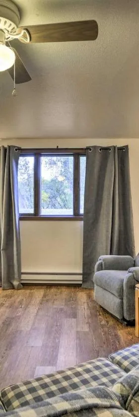 Charming Columbus Apt Along Yellowstone River，位于Columbus的酒店