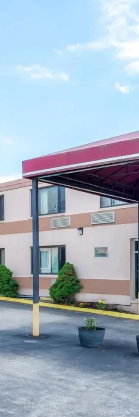 Inn On Arsenal，位于沃特敦的酒店