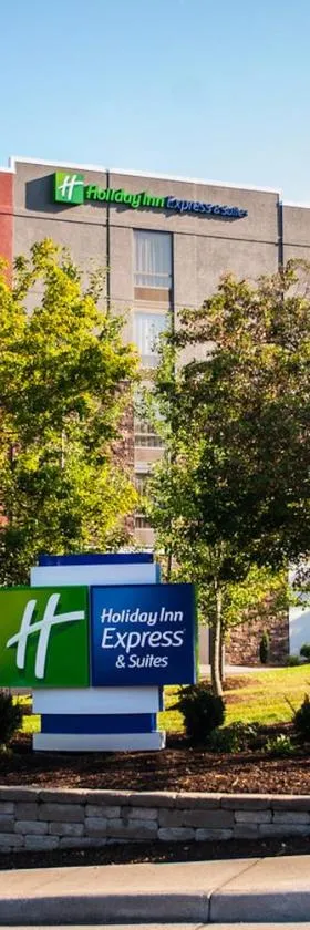 布莱克斯堡大学康福特套房酒店，位于布莱克斯堡的酒店