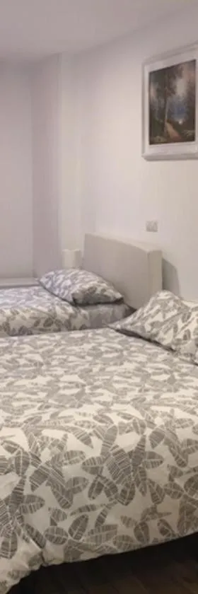 Rooms H Skyline，位于阿尔考空的酒店