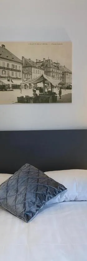 Athmos Résidence - Hotel，位于拉绍德封的酒店