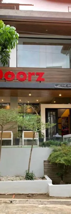 RedDoorz at Anton's Loft Designer Resort Pansol Calamba Laguna，位于Laguna的酒店
