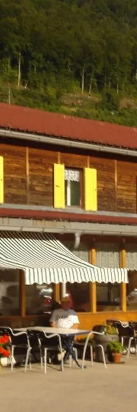Hostel Le Chandelier，位于圣于尔萨讷的酒店