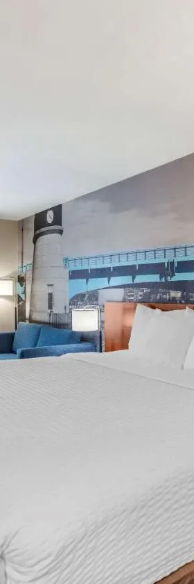 Clarion Pointe Racine - Mount Pleasant，位于拉辛的酒店