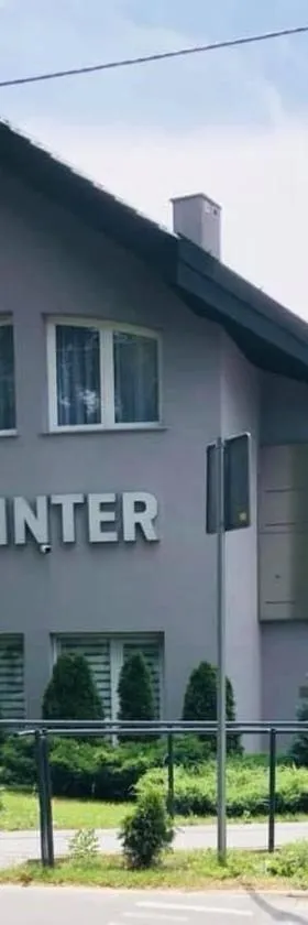 Hotel Inter，位于弗罗茨瓦夫地区别拉内的酒店