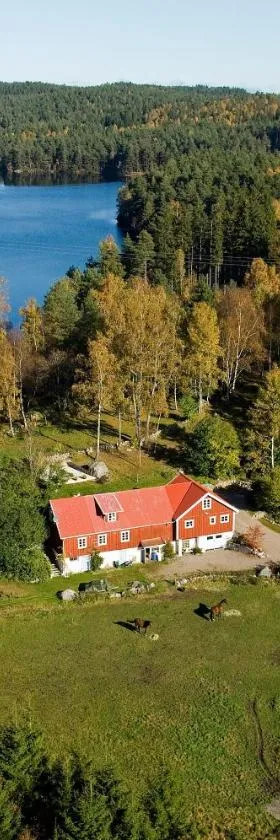 Finas Torpgård B&K，位于Gällinge的酒店
