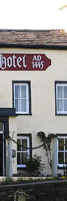 OYO Rose & Crown Hotel，位于Bainbridge的酒店