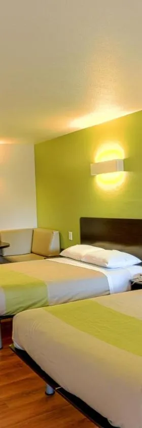 Motel 6-Longview, TX - North，位于朗维尤的酒店