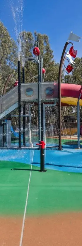 Discovery Parks - Maidens Inn Moama，位于莫阿马的酒店