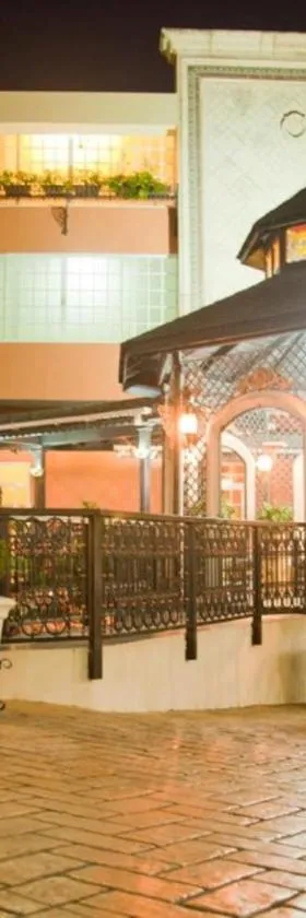 皮拉提诺酒店，位于圣地亚哥洛斯卡巴的酒店