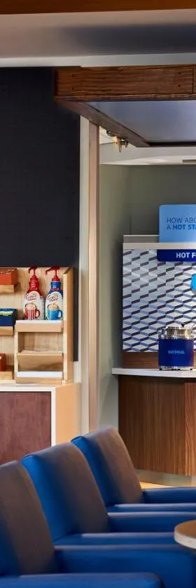 Holiday Inn Express & Suites - Madison West - Middleton by IHG，位于米德尔顿的酒店
