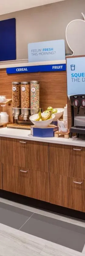 Holiday Inn Express & Suites - Lindale by IHG，位于Lindale的酒店