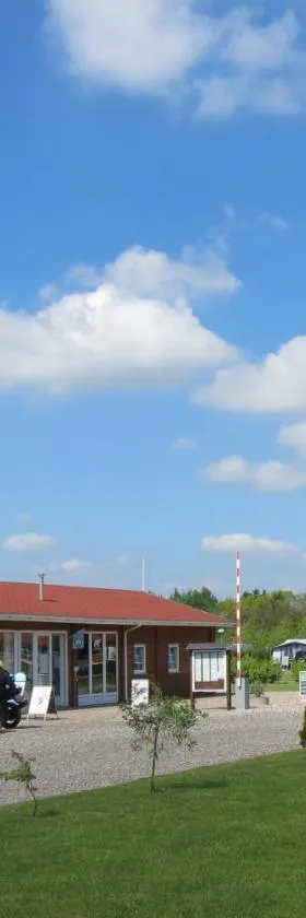 Holme Å Camping & Cottages，位于Hovborg的酒店