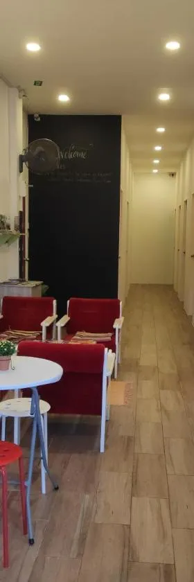 EZ Lodgings，位于Kampong Gadong的酒店