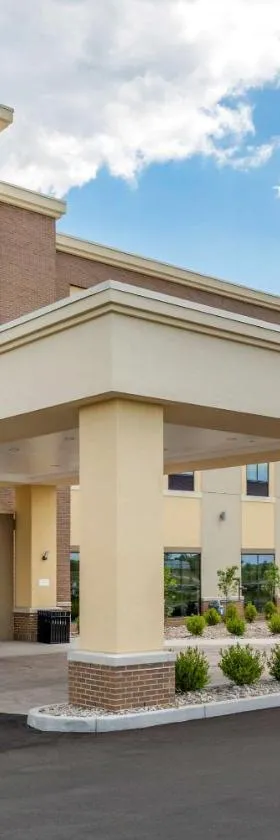 Comfort Suites Dry Ridge，位于干岭的酒店