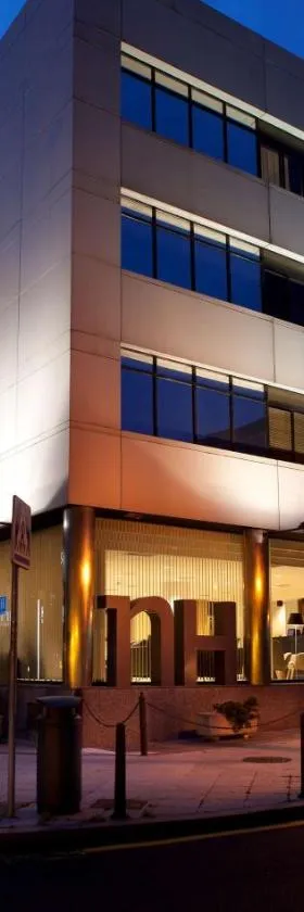 NH桑坦德城市酒店，位于桑坦德的酒店
