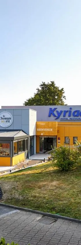 基里亚德罗驰苏尔永酒店，位于永河畔拉罗什的酒店