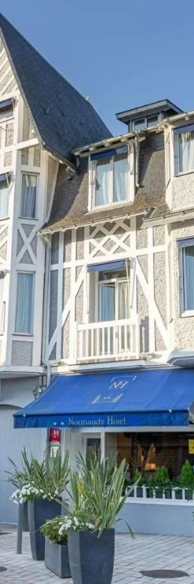 Cit'Hotel Normandy Hotel Pornichet La Baule，位于波尔尼谢的酒店