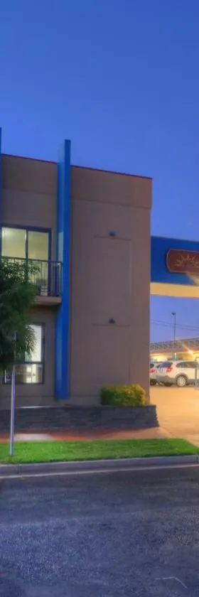INVERELL RSM CLUB MOTEL，位于因弗雷尔的酒店