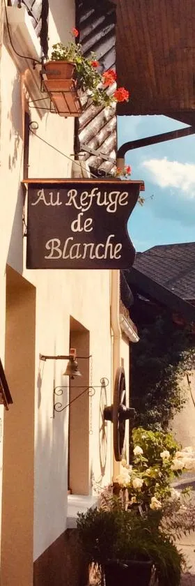 Au Refuge de Blanche，位于Verchères的酒店